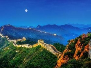 攻略中国长城，征服壮丽的古代工程奇迹（探秘长城的历史与风光，解读攻略背后的文化意义）
