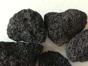 《探索地下城黑色火山的攻略大全》（一起揭秘隐藏在黑暗深渊的宝藏，迎接挑战与探险）